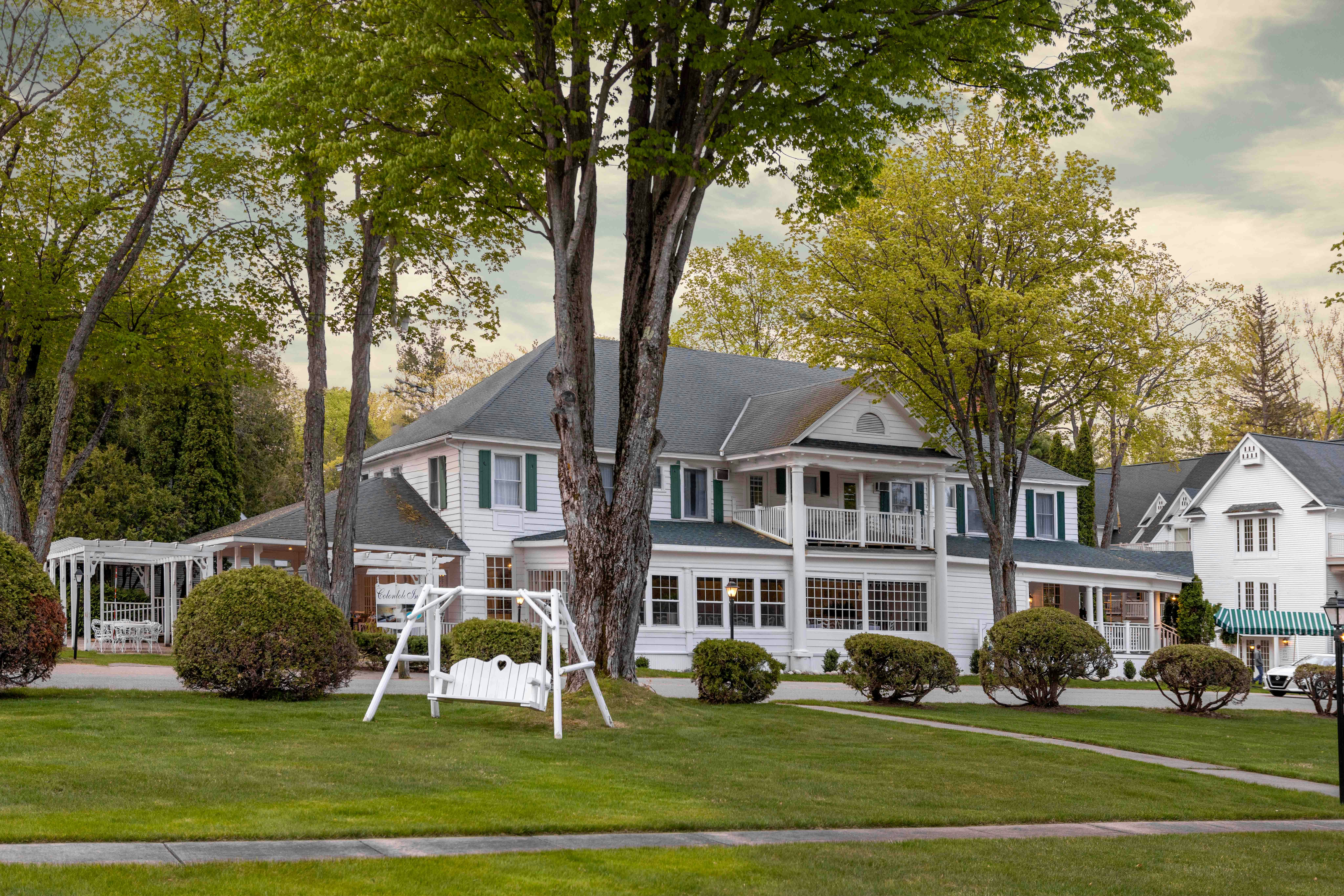 Colonial Inn in Harbor Springs 56/57