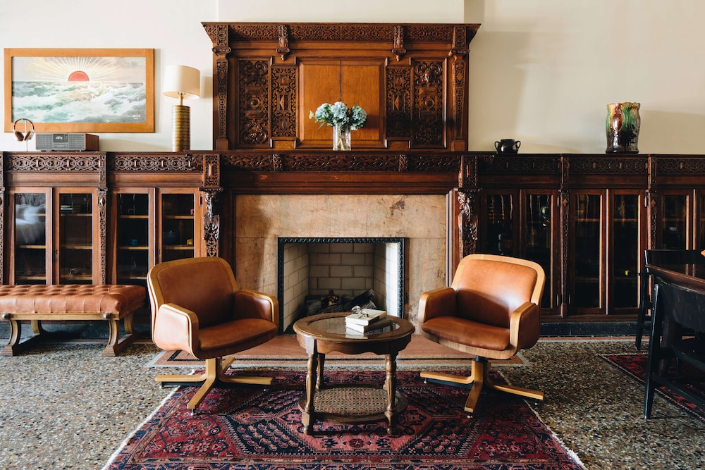 Chicago Athletic Association 70/79