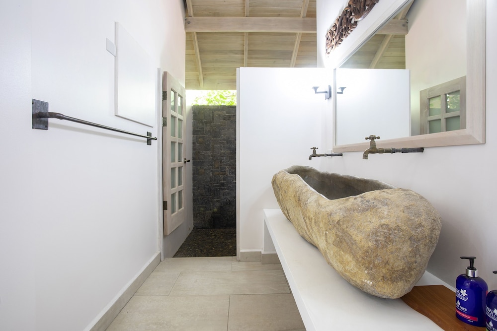 غرفة بسريرين كوين، Bodhi Tree Yoga Resort 5/5
