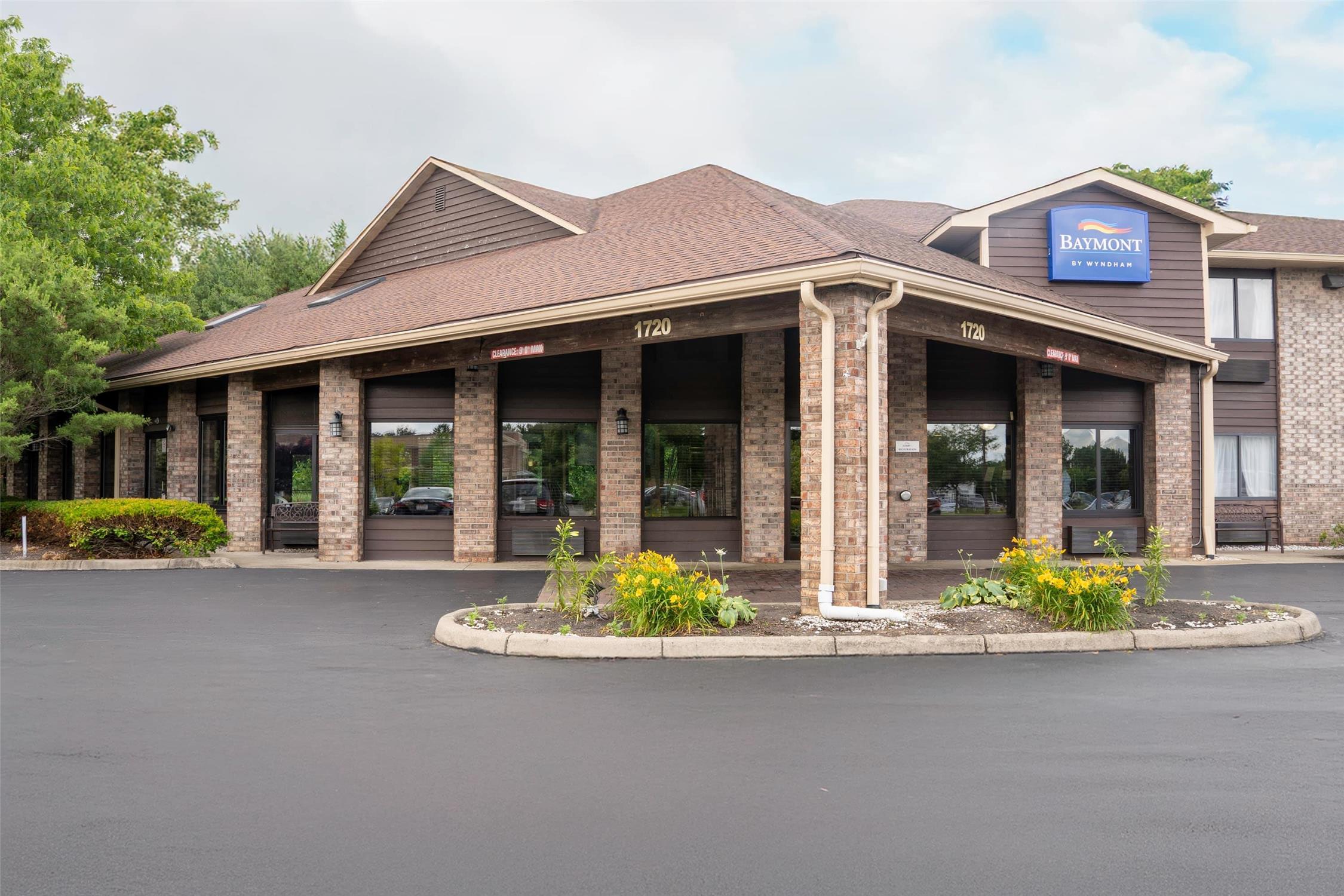 Baymont by Wyndham Delaware 1/7