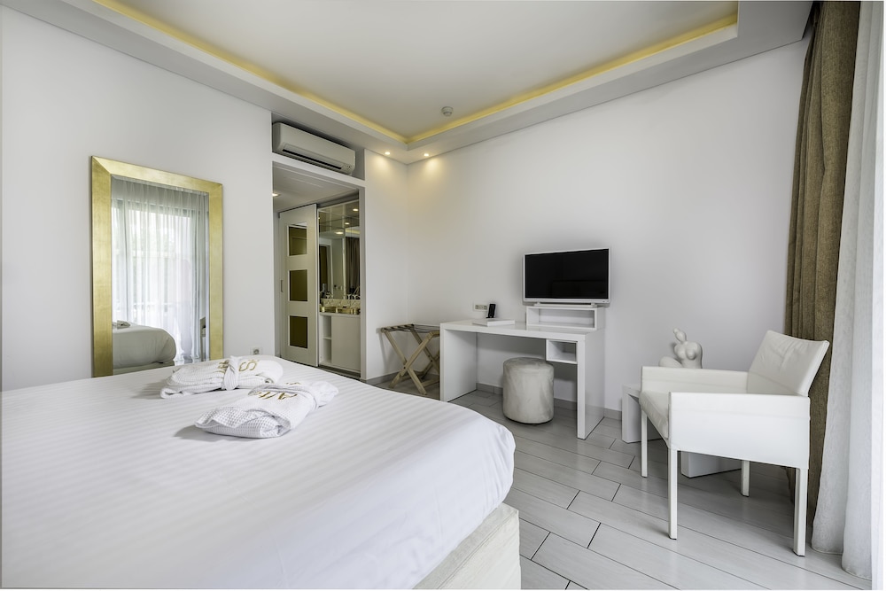 Diamond Deluxe Hotel Wellness Amp Spa Adults Only 15/76