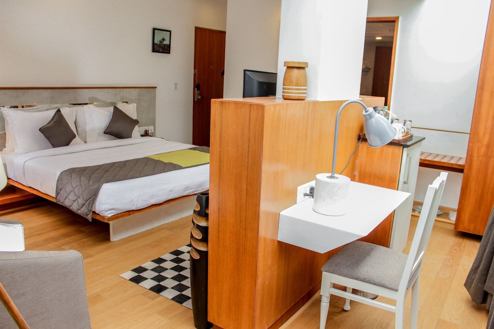 Hotel Shivas Gateway 32/77