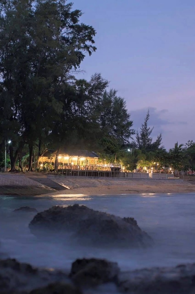 Jungle Bay Resort 29/42