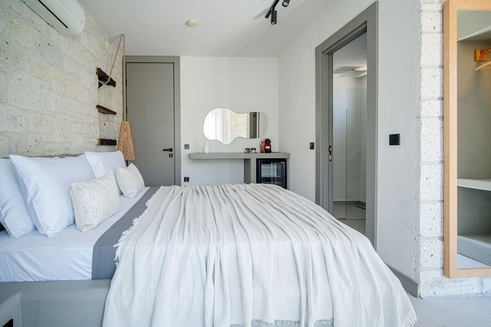 Derin Konak Hotel - Adults Only 11/56