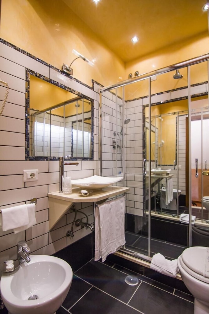 Hotel Verona Rome 30/56
