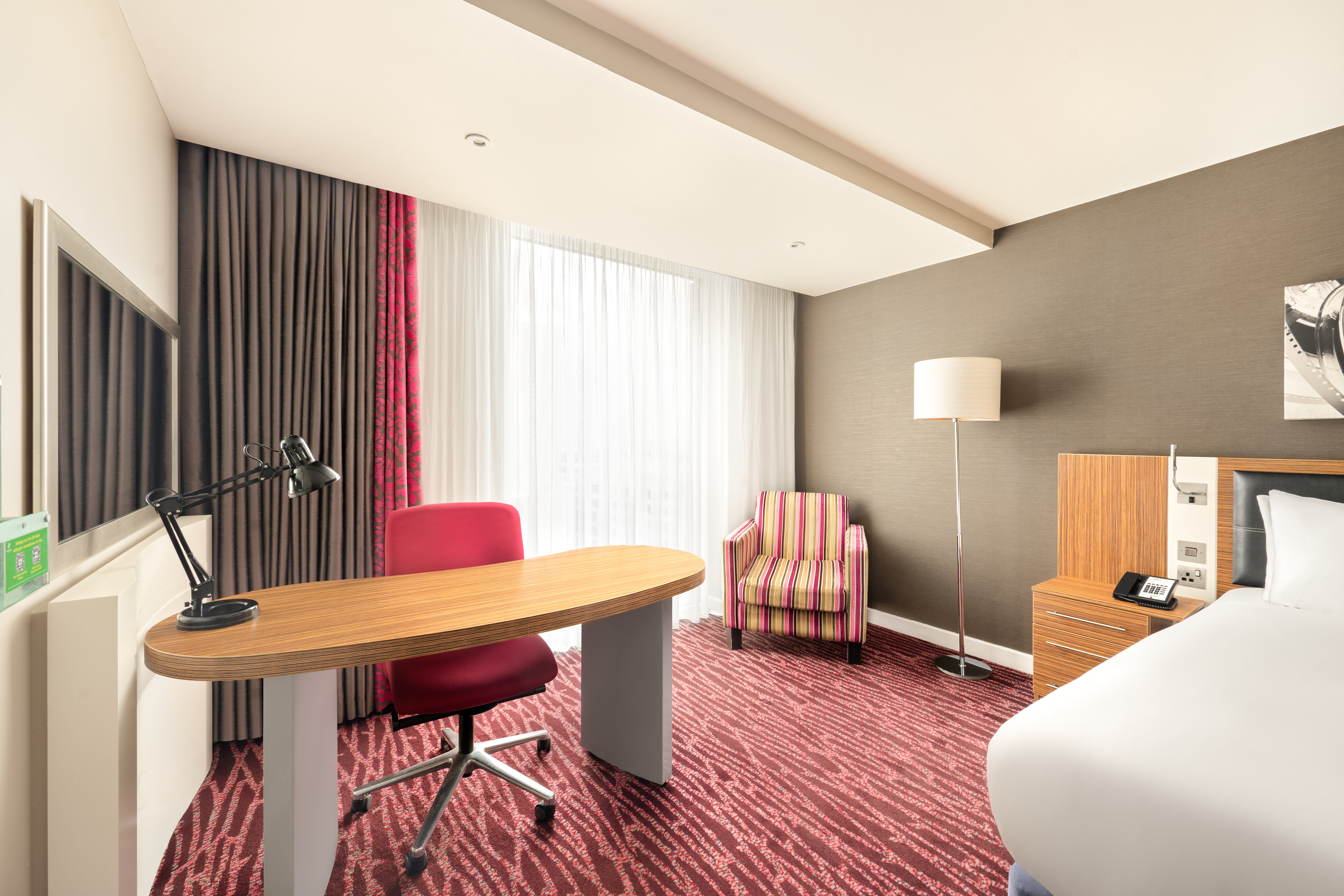 Holiday Inn Manchester Media City Uk 28/50