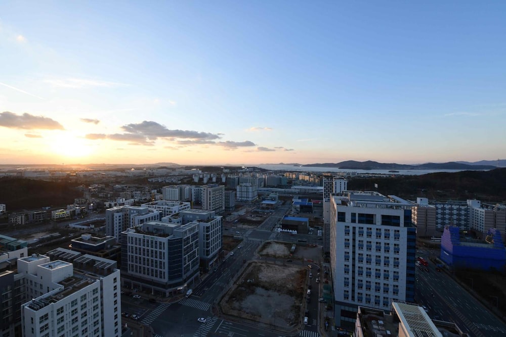 Sky Top Hotel 14/15