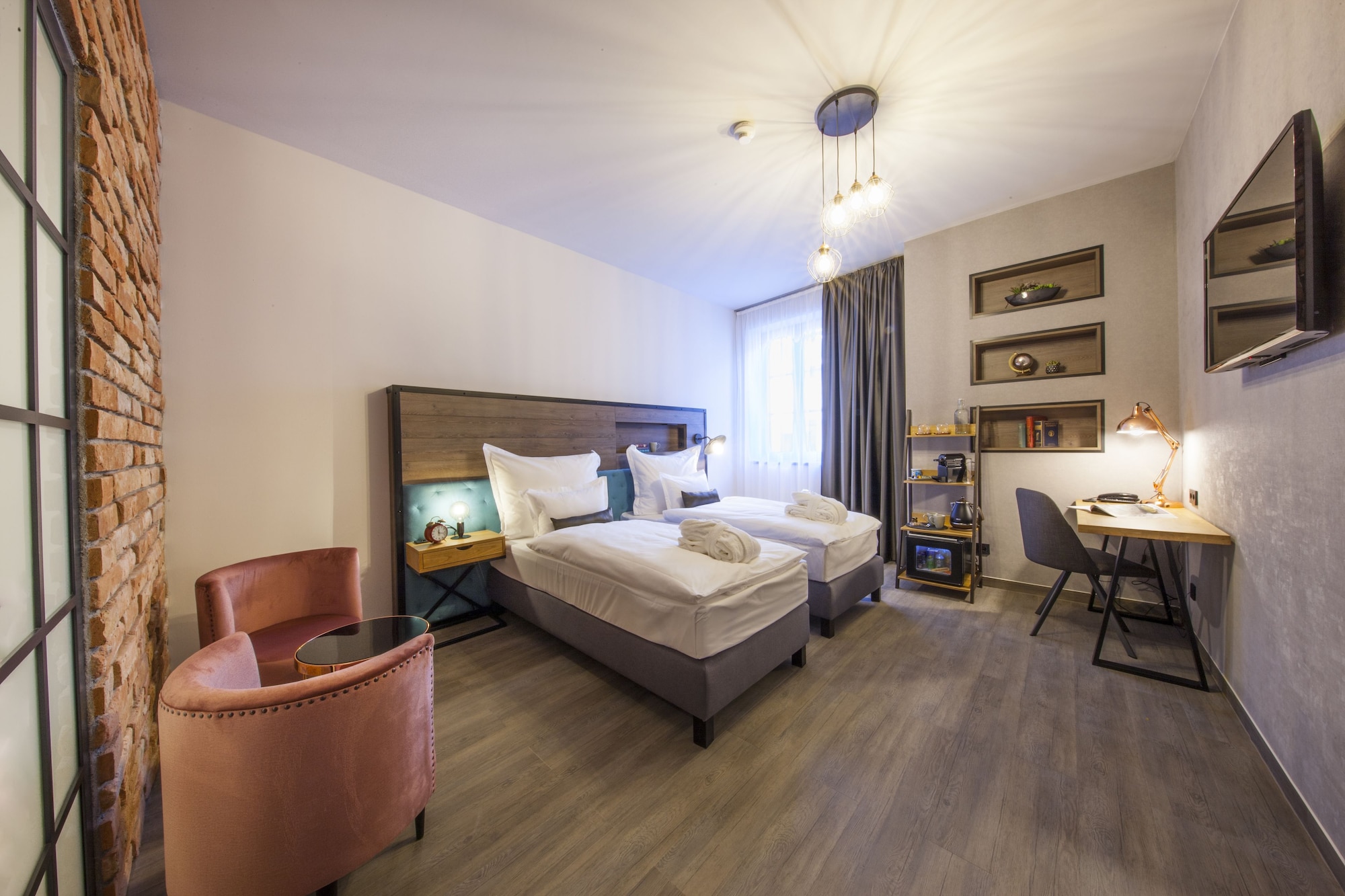 STANDARD, TWIN BEDS
