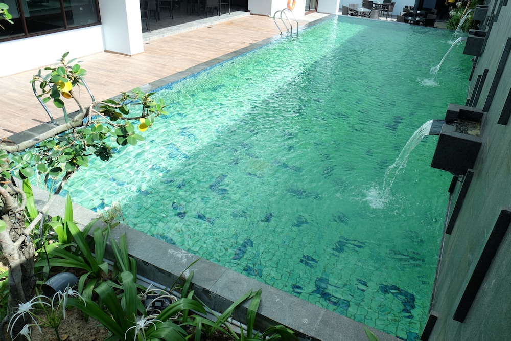 Midtown Hotel Samarinda 1/60