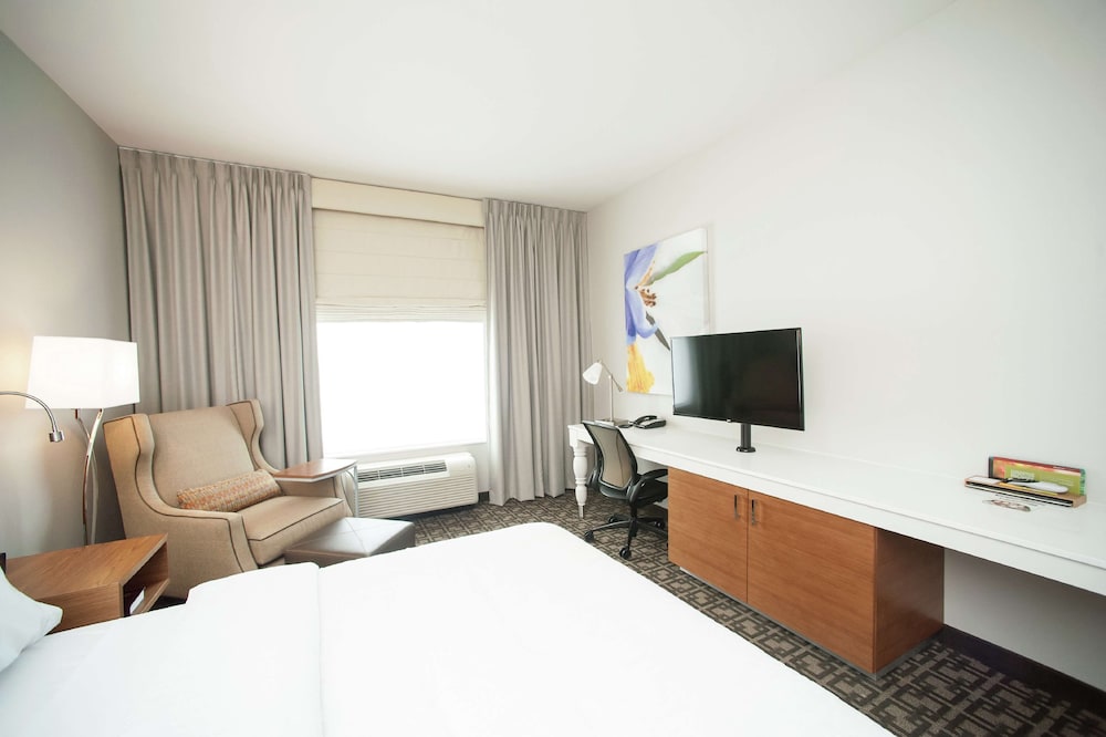 HILTON GARDEN INN SAN ANTONIO-LIVE OAK CONFERENCE CENTER 16/76