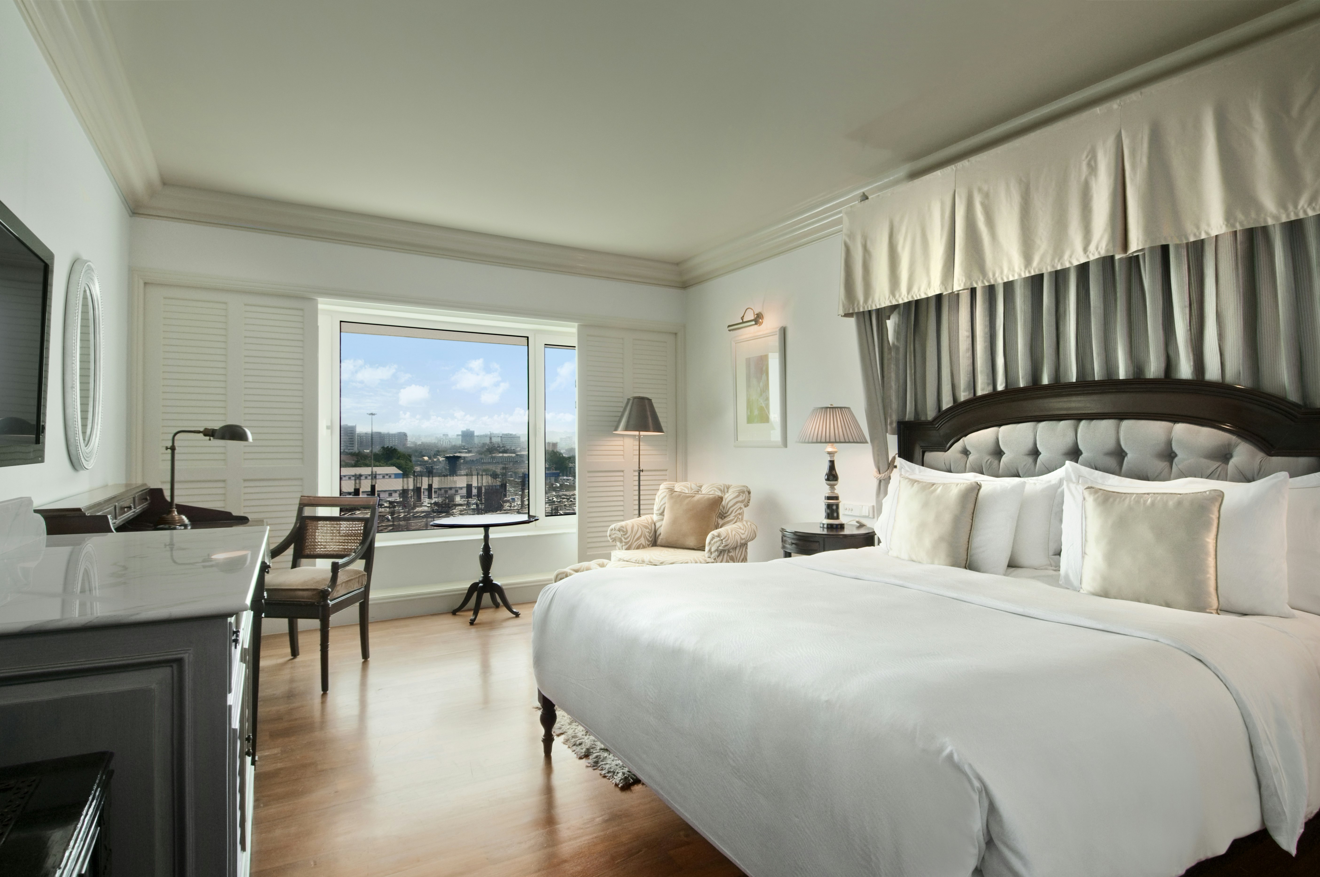 Executive, King Bed