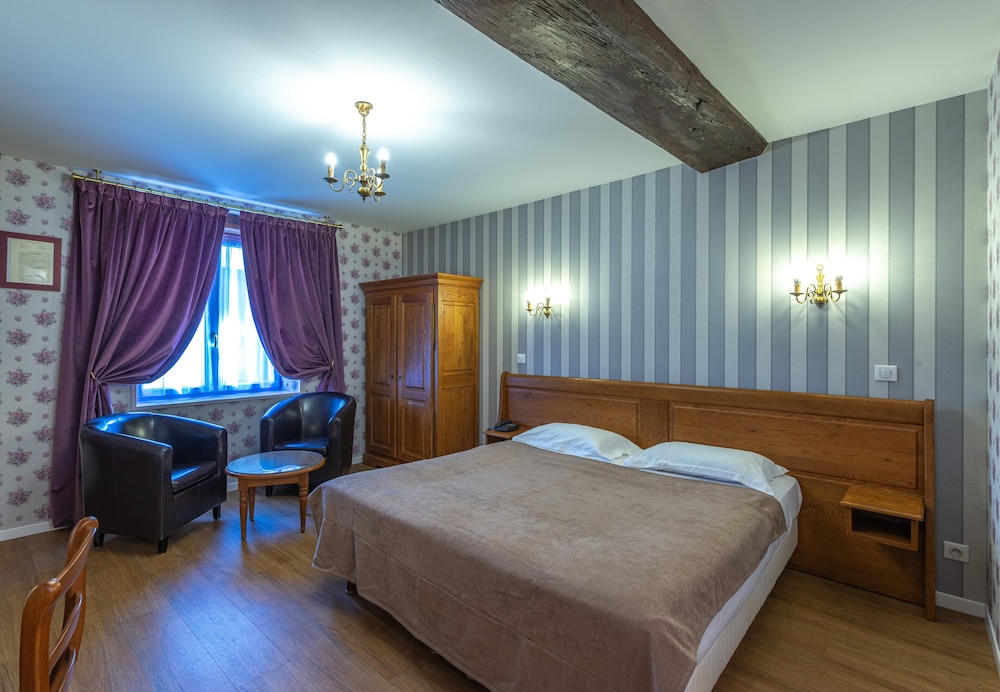 Hotel De La Cloche 9/42