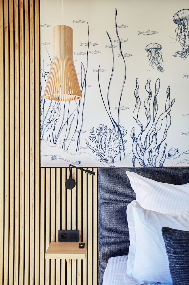 Eden Hotel 18/50