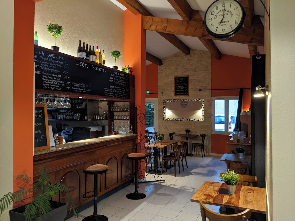 Hotel Le Pradet 25/42