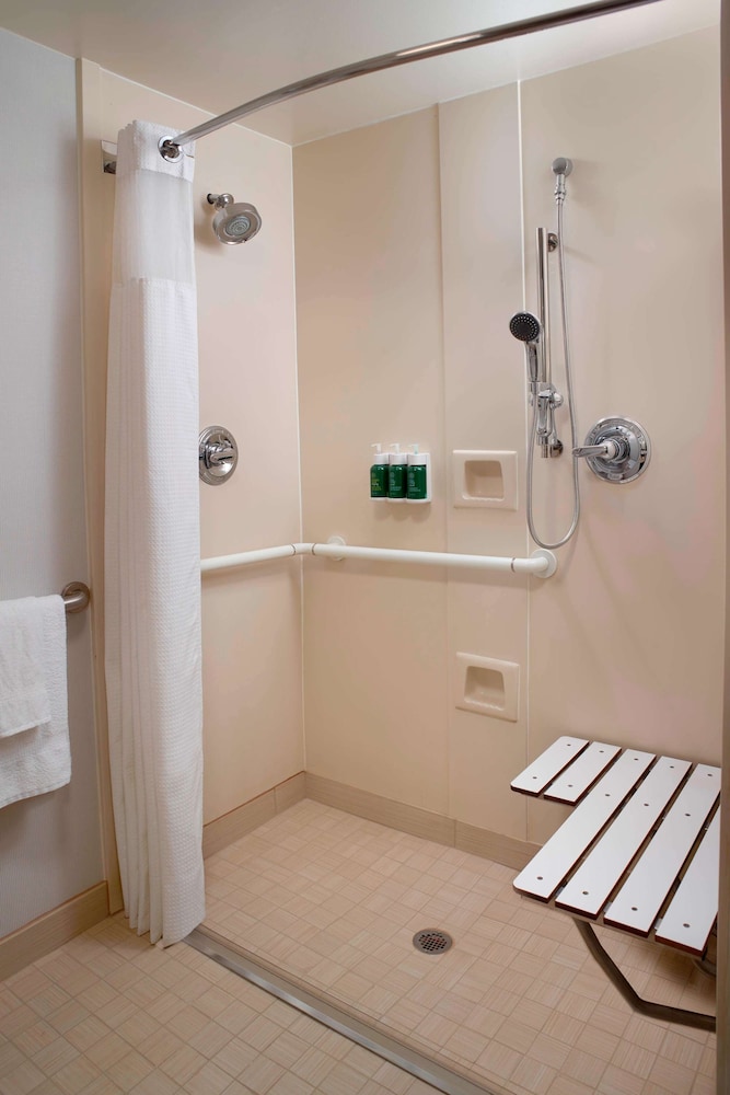 Sonesta Select Atlanta Airport North 30/30