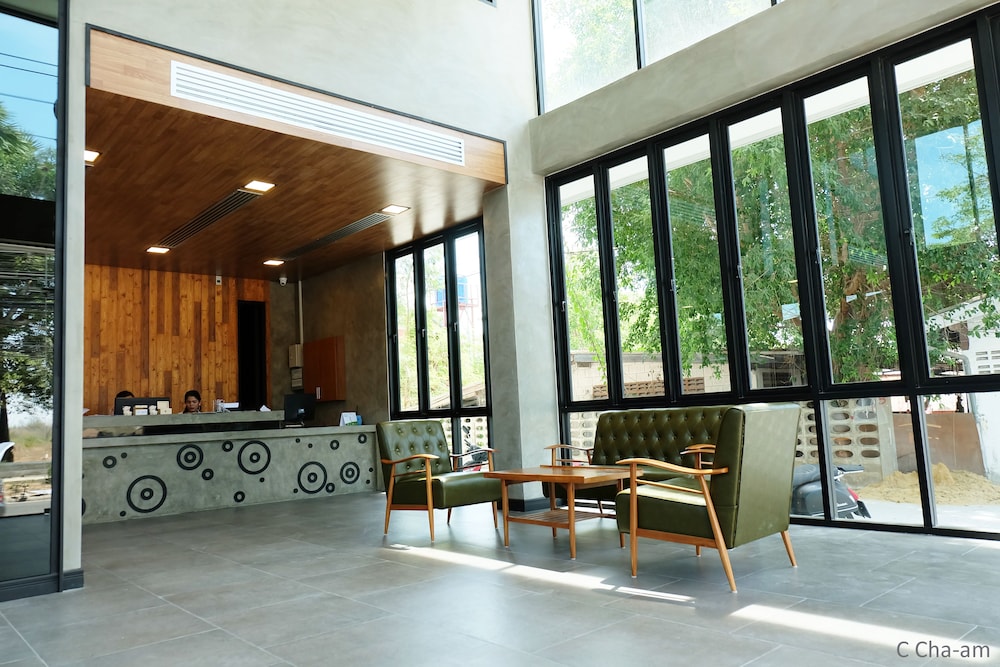 C Cha-Am Hotel 15/68