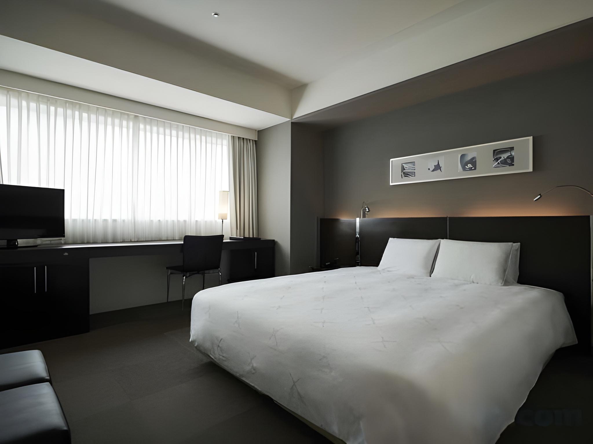 Urban, Queen Bed