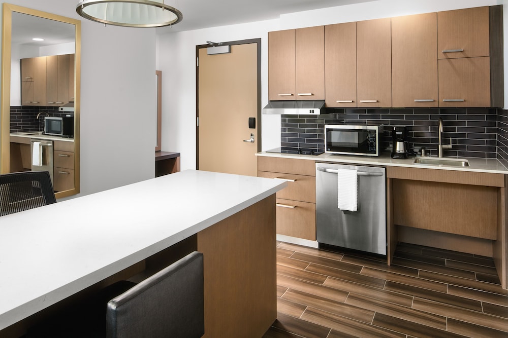 Hyatt House San Jose/Cupertino 50/67