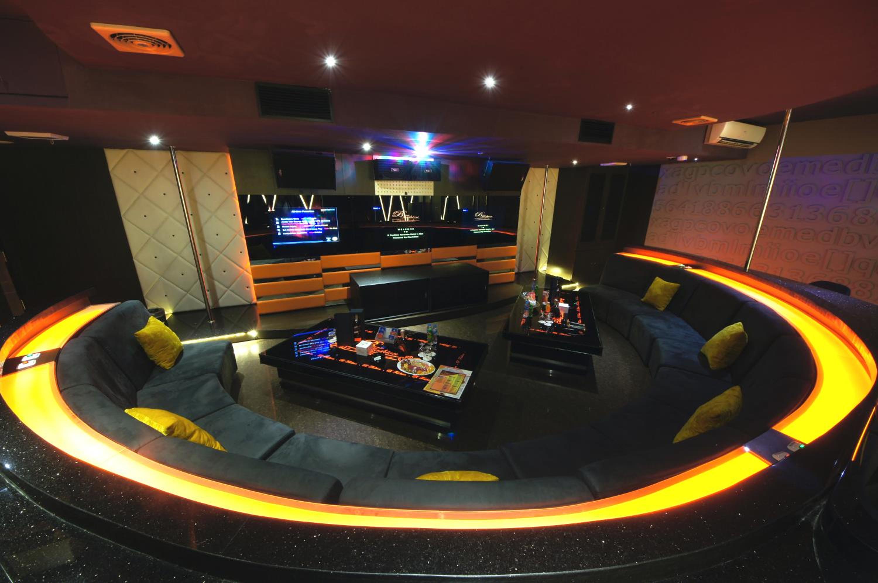 B FASHION HOTEL 40/46