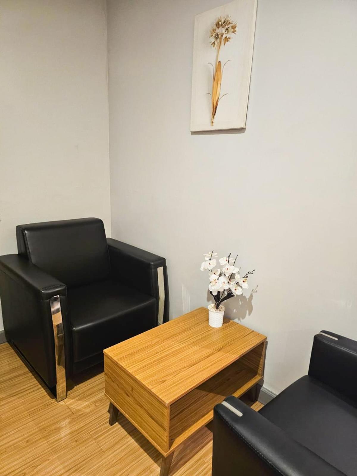 Raha Suites 36/45