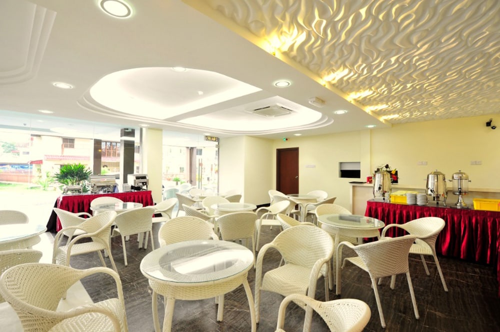 Hallmark View Hotel 41/56