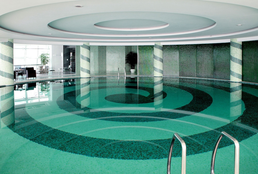 Oriental Riverside Hotel Shanghai International Convention Center 14/32