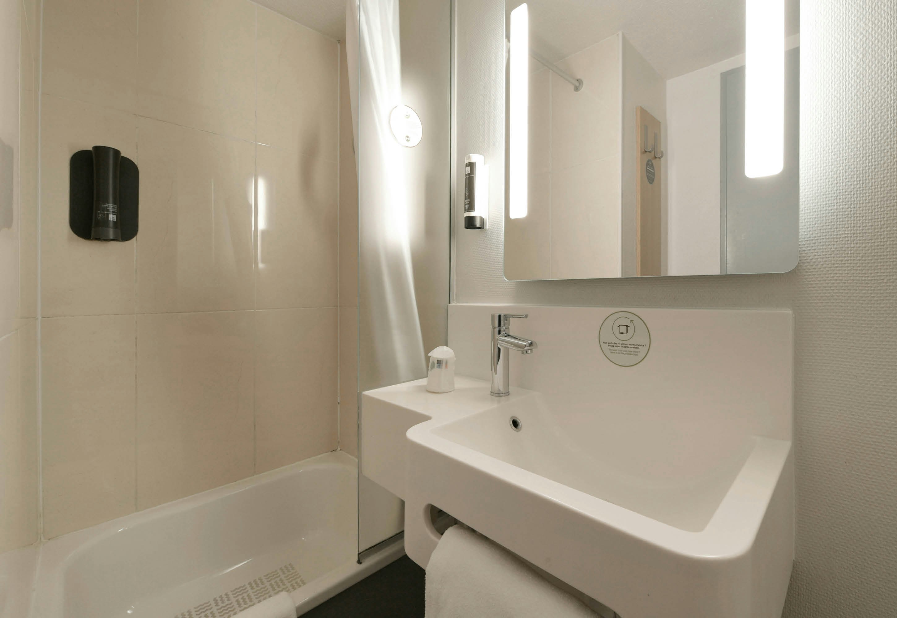 B&B Hotel Alencon North 42/42