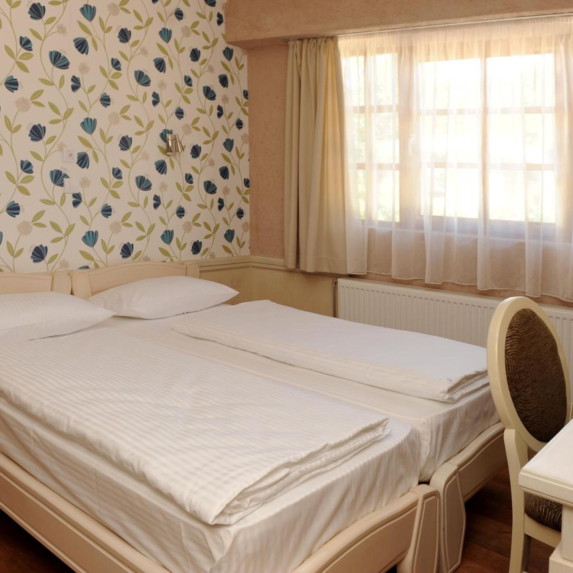 Room, Single