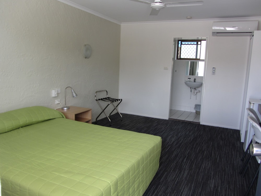 URANGAN MOTOR INN 6/31