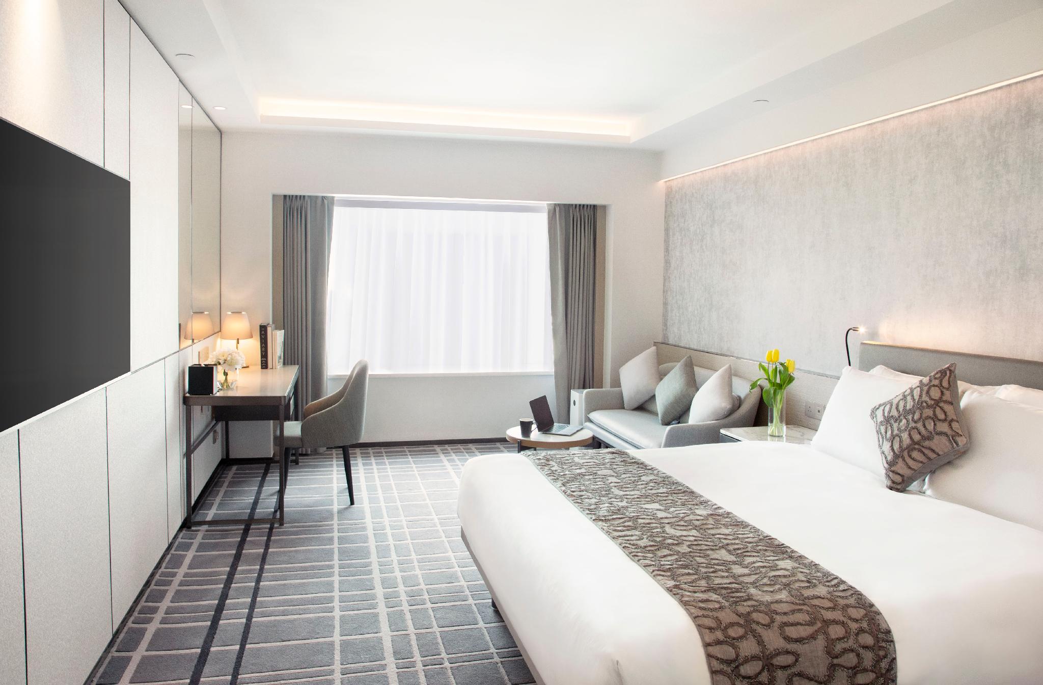 Deluxe, River View