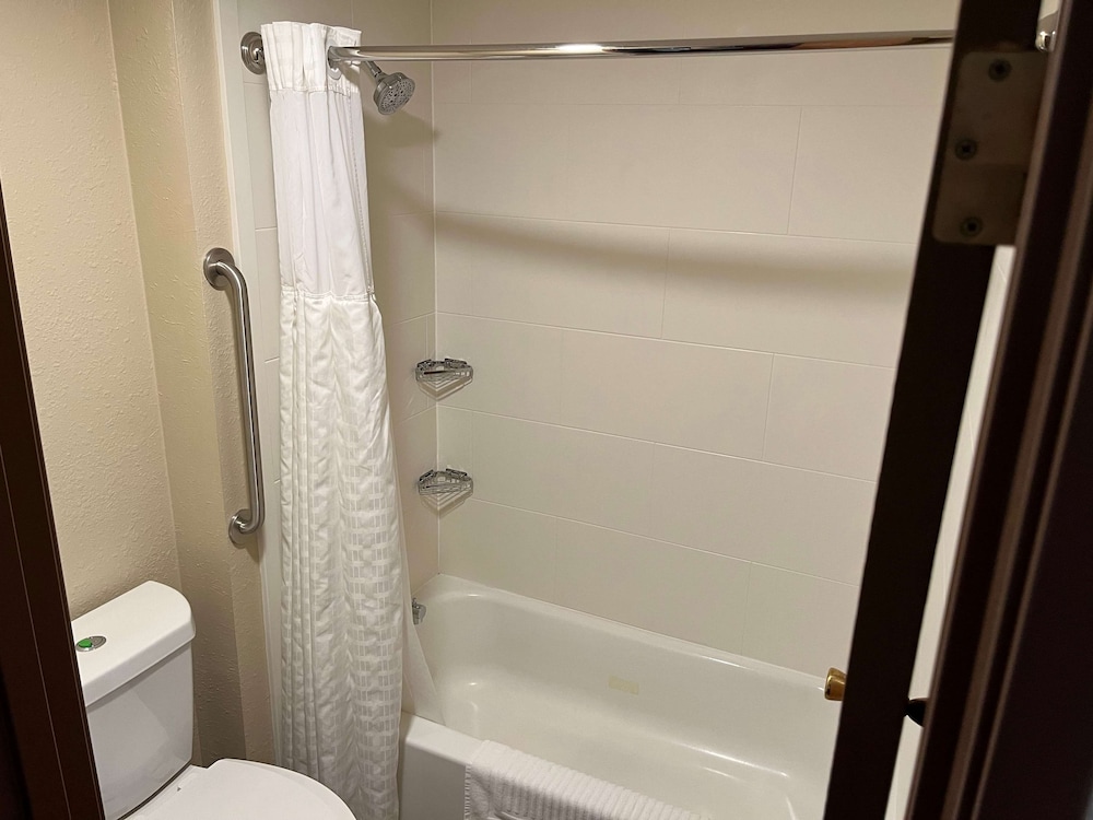 Wingate by Wyndham Clearfield 9/25