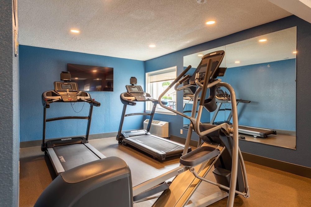 Comfort Inn - Dedham-Boston MetroWest 24/49