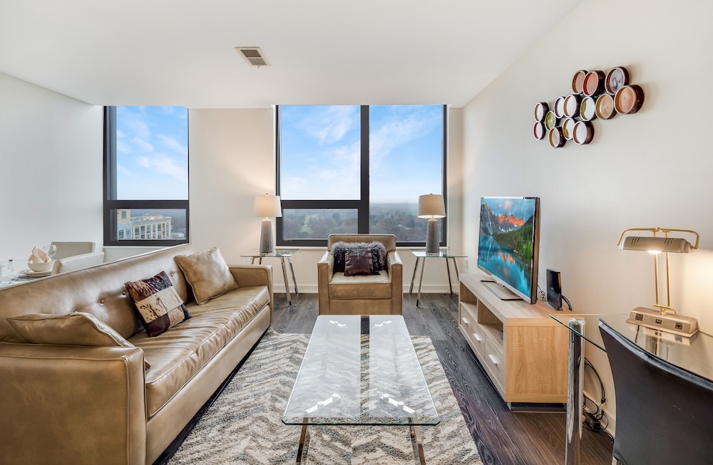 Global Luxury Suites at Reston Town Center 42/75