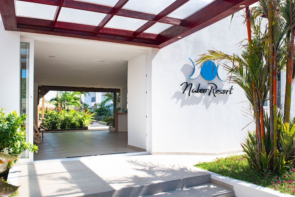 Naboo Resort & Dive Center - Adults Only 43/50