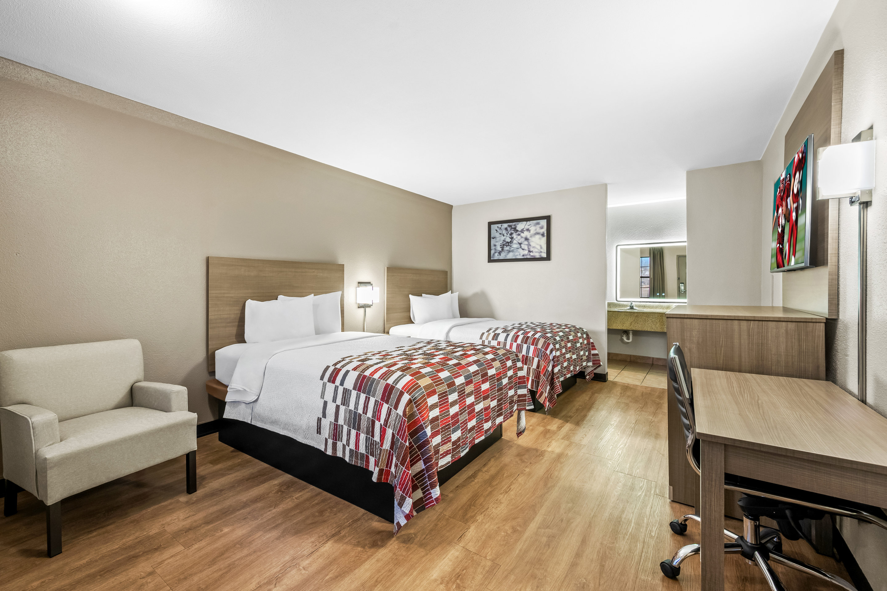DELUXE, 2 DOUBLE BEDS