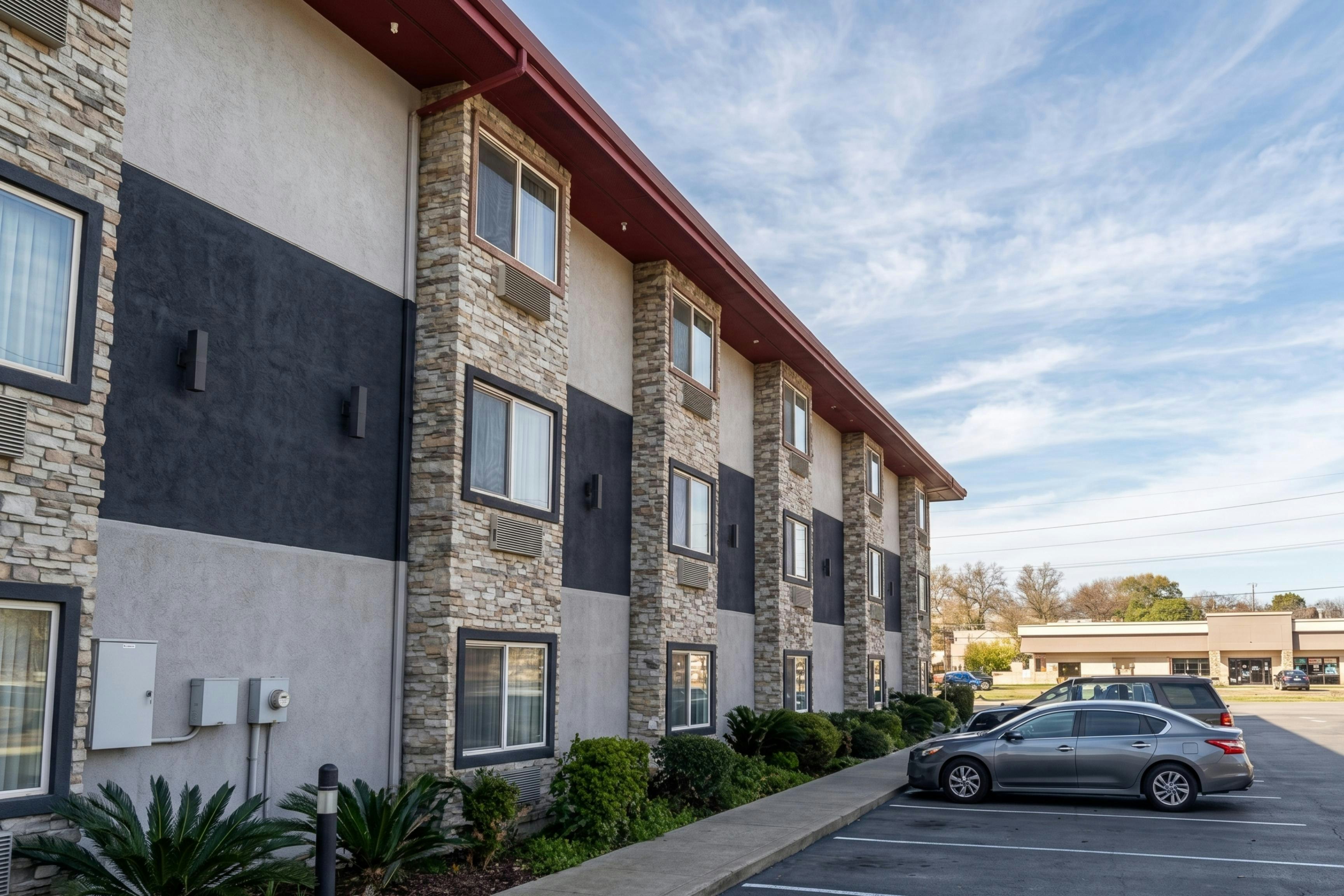 Sacramento Inn & Suites Cal Expo I-80 28/35