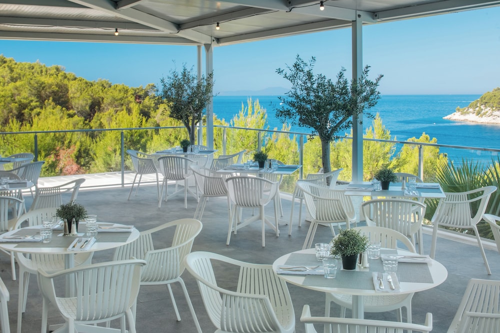 Gava Waterman Milna Resort 58/74