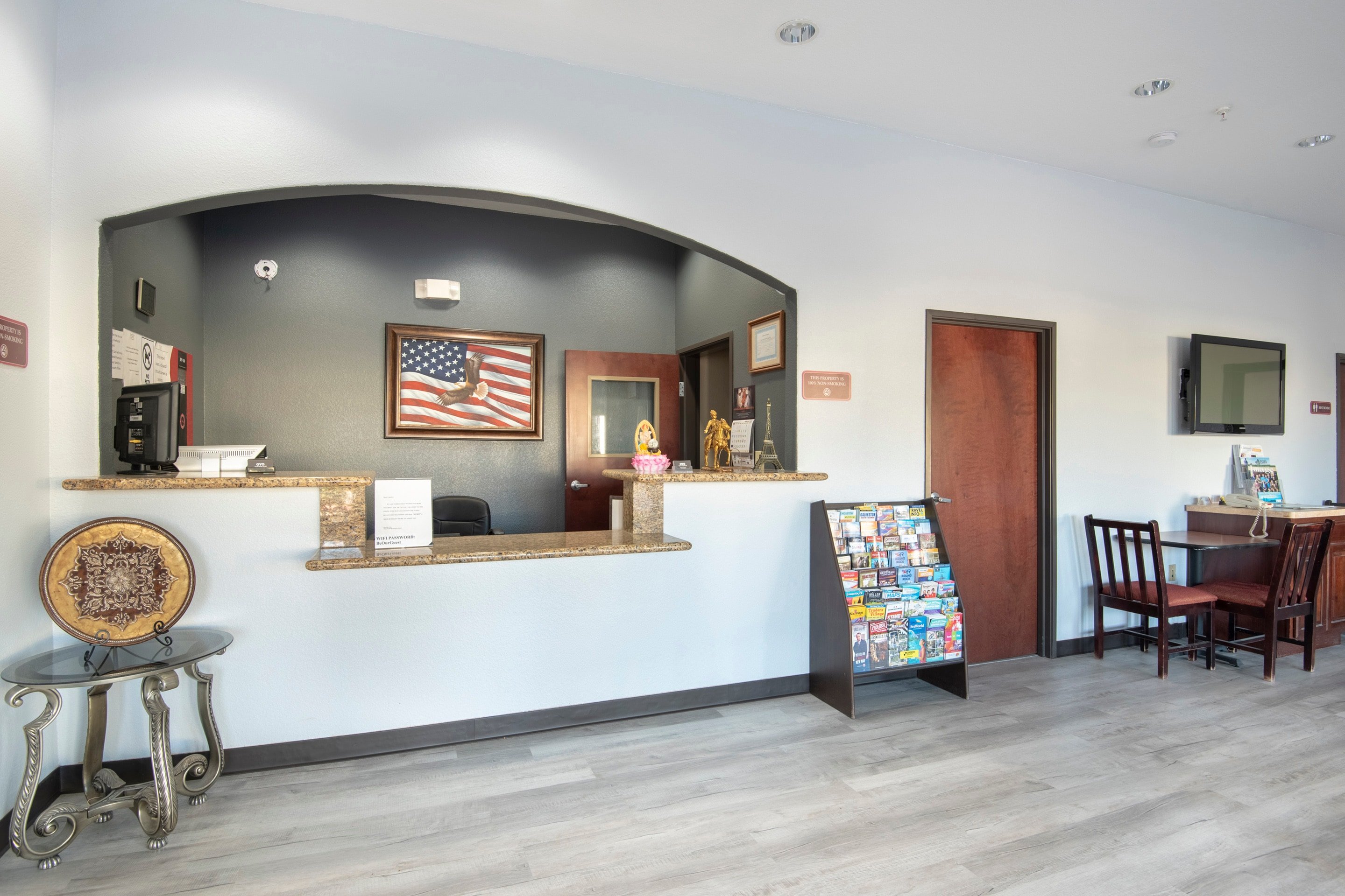 OYO Townhouse Clute Lake Jackson