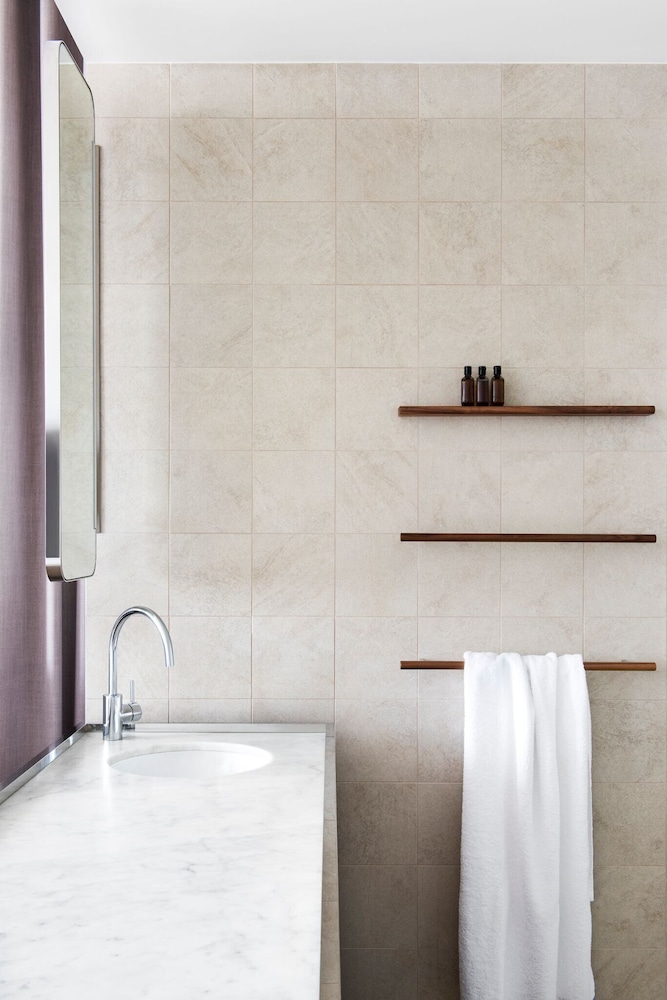 Hotel Indigo Sydney Potts Point 15/60