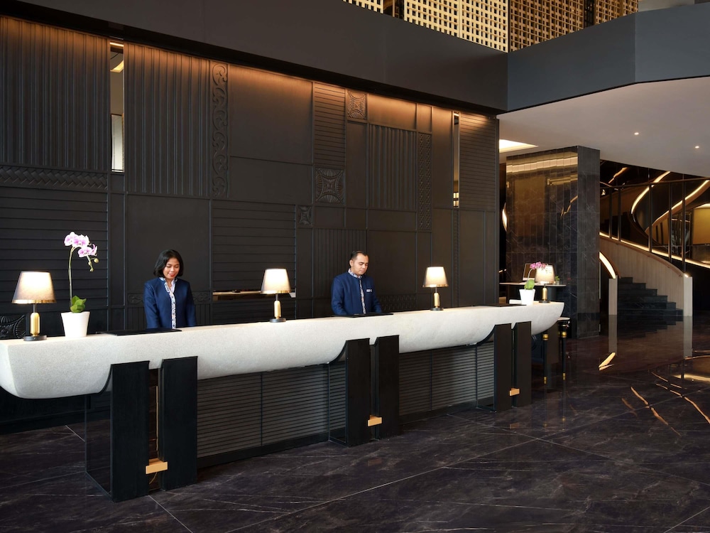 Grand Mercure Batam Centre 8/57