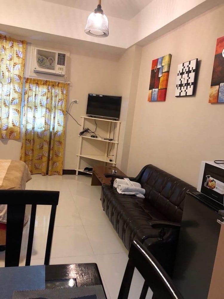 Favila Condotel Unit At 101 Newport Boulevard 13/26