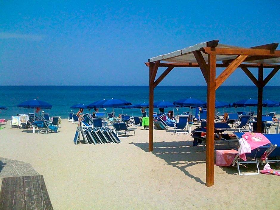 HOTEL NETTUNO SOVERATO 54/59
