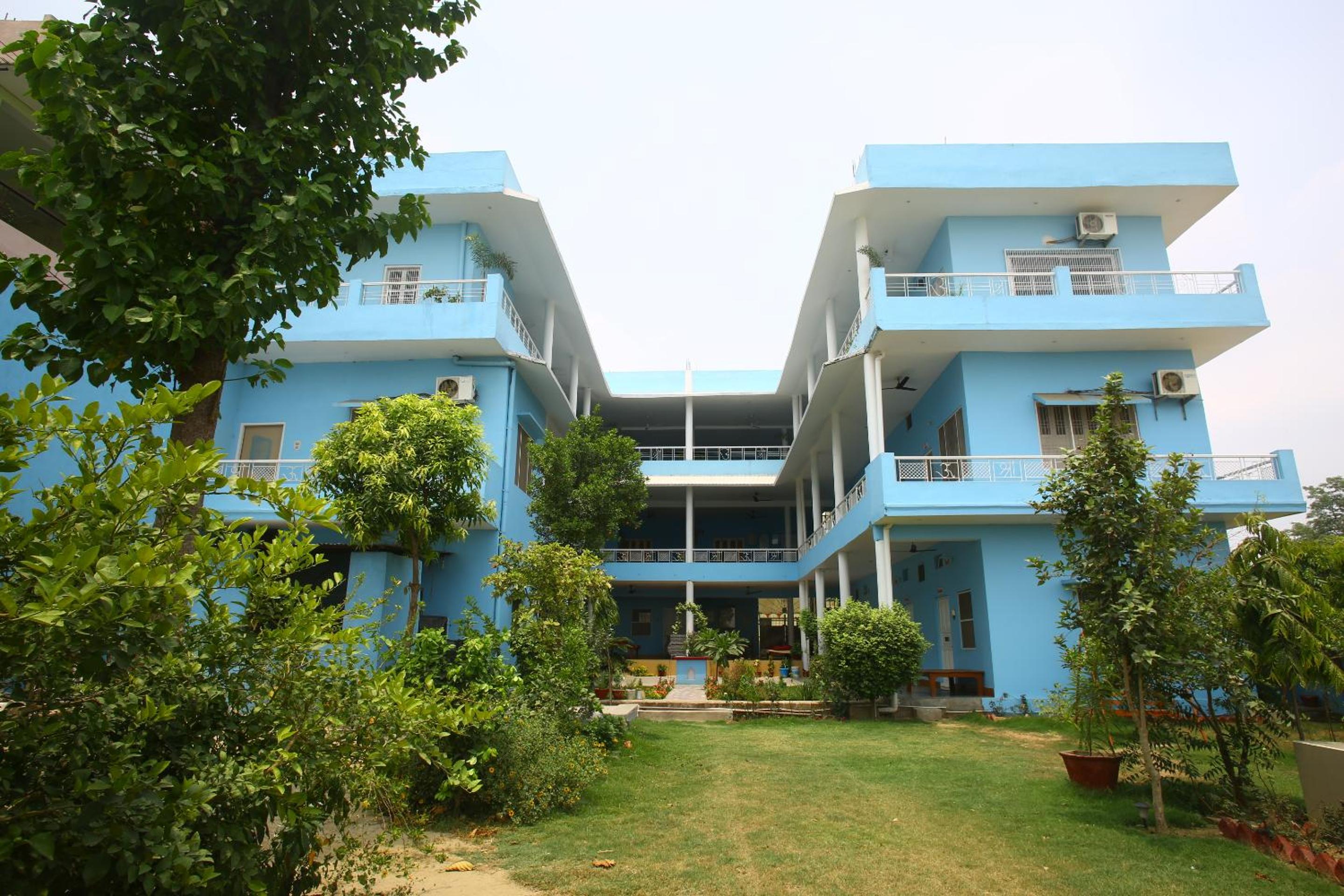Shri Yoga Mandir Guest House 6/46