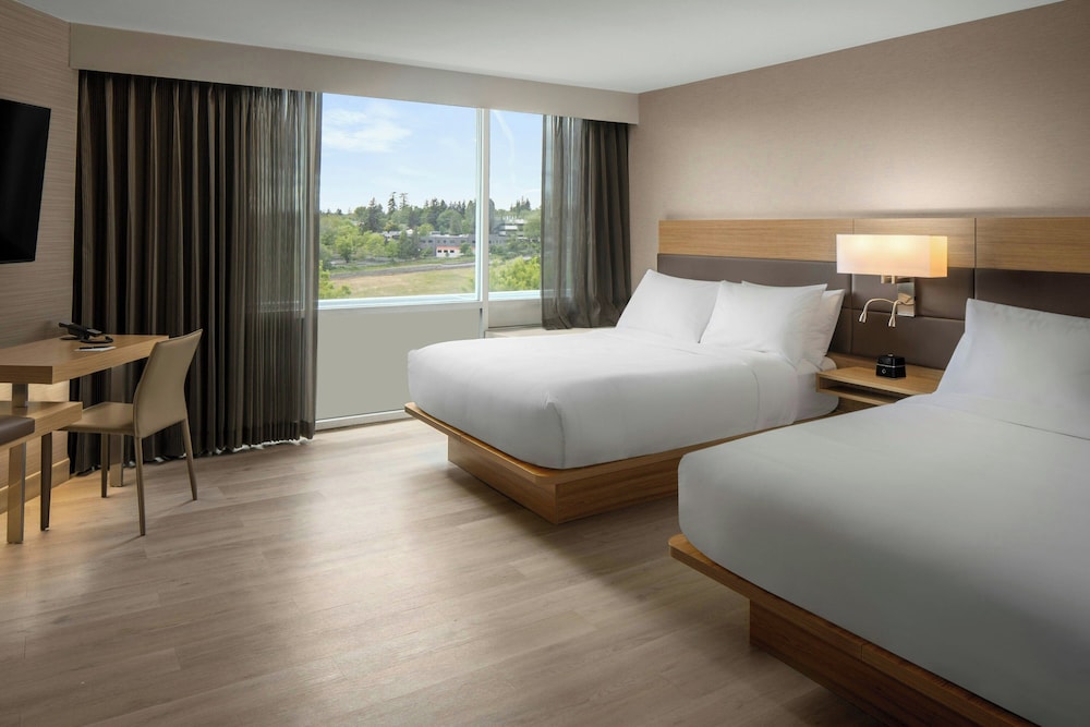 AC Hotel By Marriott Portland Lake Oswego 26/68