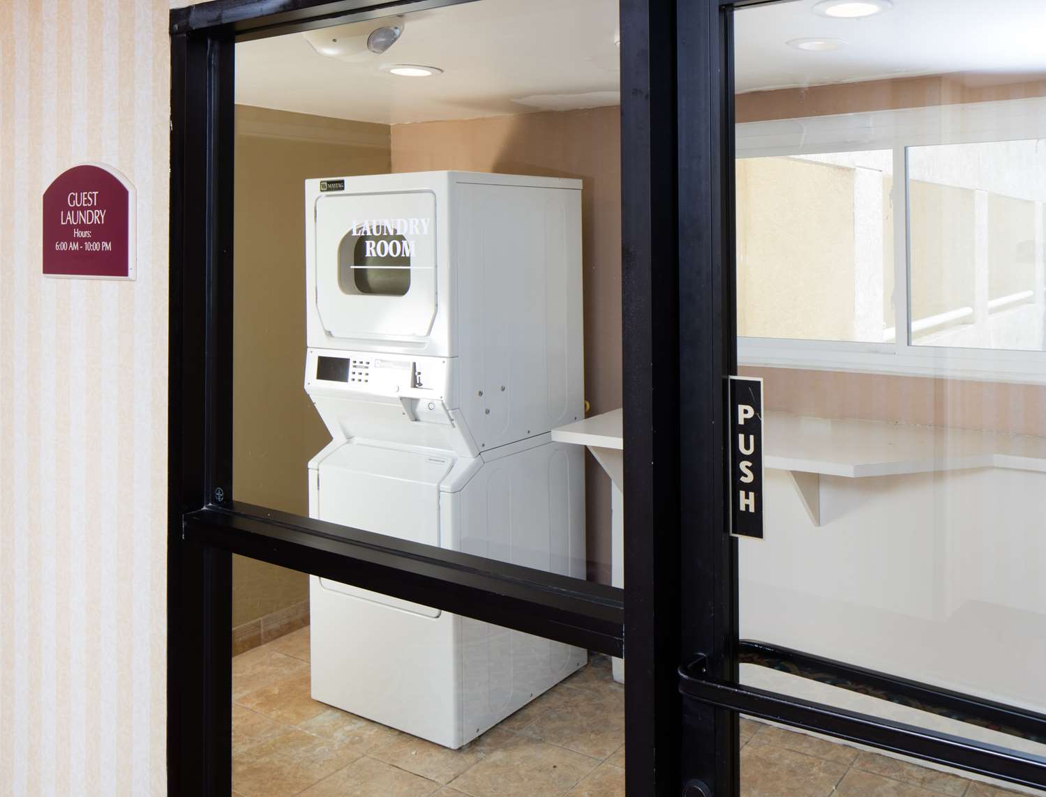Studio6 Suites Perris, CA 20/32