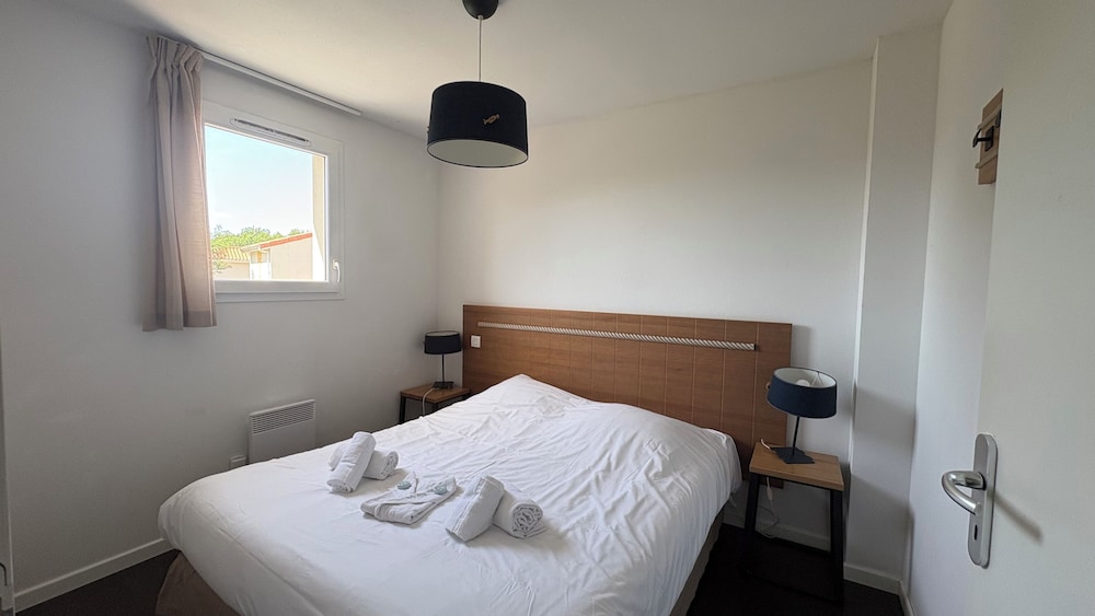 Holiday Home, Twin Beds, Sofa