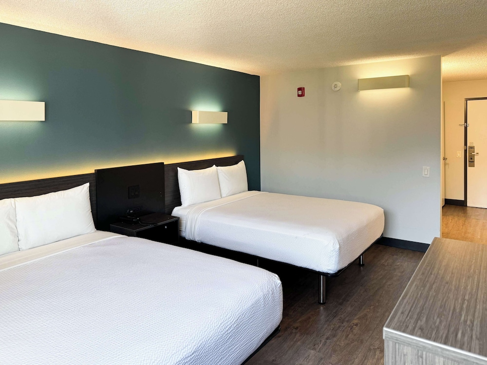 Motel6 Carson, CA 18/59