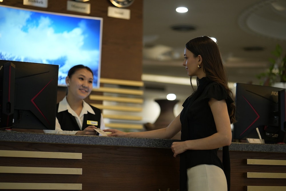 Golden Dragon Hotel 13/75