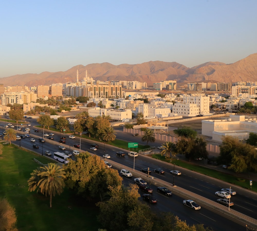 Muscat Inn Hotel 35/40