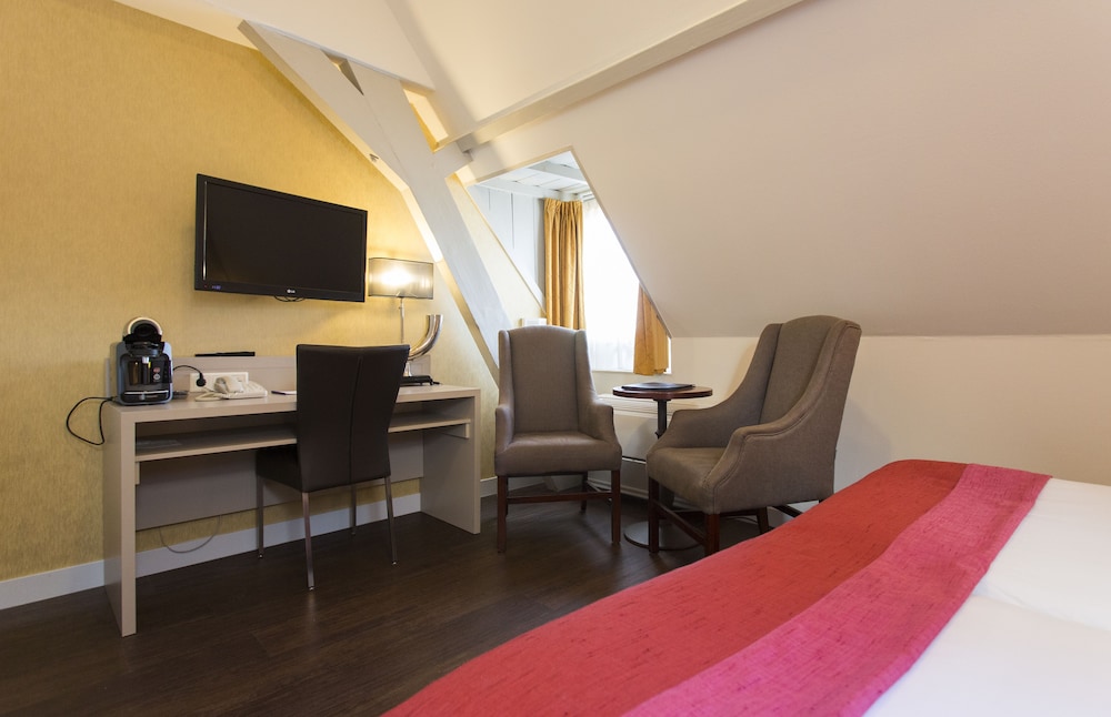 Grand Museum Hotel, BW Signature Collection 57/64